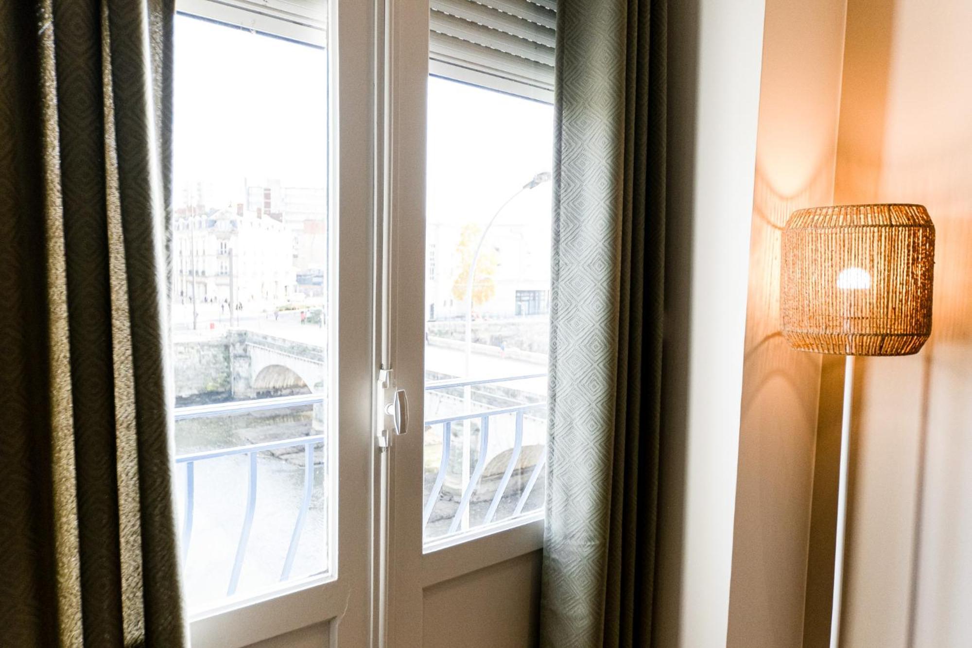 Appartement L'elegant - Beau Avec Vue Sarthe - Gare - Tram - Centre *